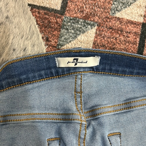 7 For All Mankind Tailorless Dojo Medium Wash Jean - Picture 4 of 5